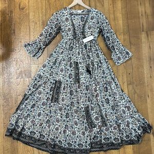 NWT Boho patterned maxi dress with bell-like sleeves and chest tie